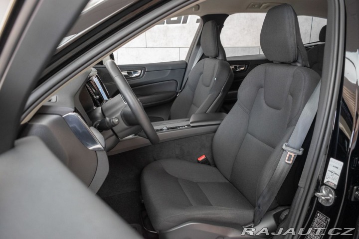 Volvo XC60 B4 AWD KESSY*MATRIX*VÝHŘE 2022