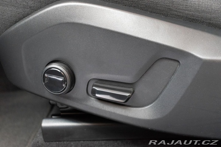 Volvo XC60 B4 AWD KESSY*MATRIX*VÝHŘE 2022