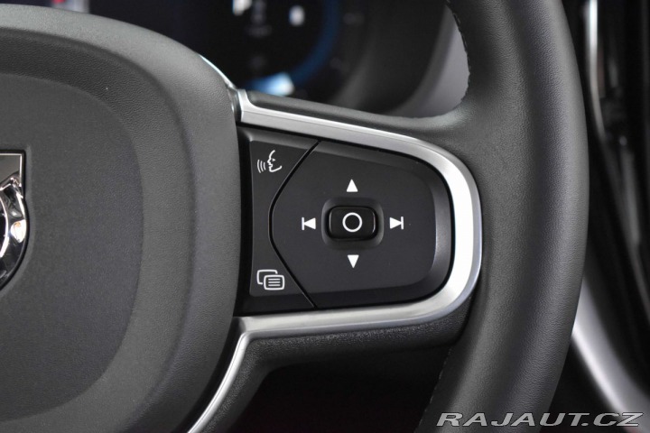 Volvo XC60 B4 AWD KESSY*MATRIX*VÝHŘE 2022