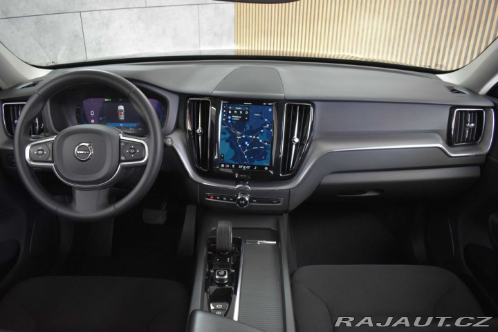 Volvo XC60 B4 AWD KESSY*MATRIX*VÝHŘE 2022