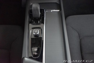 Volvo XC60 B4 AWD KESSY*MATRIX*VÝHŘE 2022