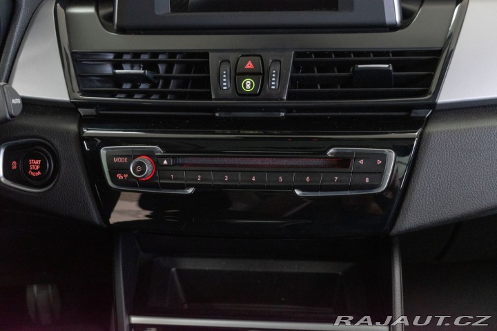 BMW 2 Active Tourer 216d *PANOR 2016