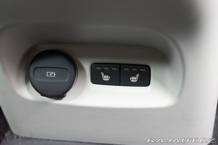 Volvo XC40 D3 MOMENTUM*TAŽNÉ*4xVÝHŘE 2019