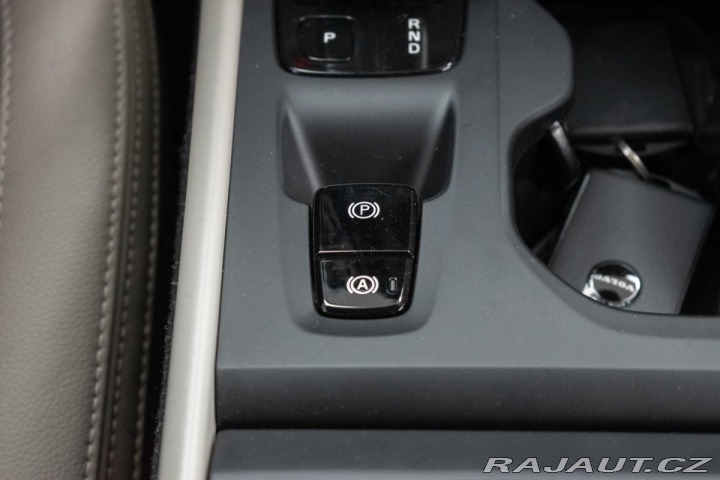 Volvo XC40 D3 MOMENTUM*TAŽNÉ*4xVÝHŘE 2019