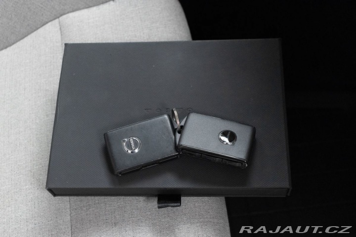 Volvo XC40 D3 MOMENTUM*TAŽNÉ*4xVÝHŘE 2019