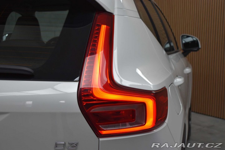 Volvo XC40 D3 MOMENTUM*TAŽNÉ*4xVÝHŘE 2019