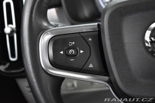 Volvo XC40 D3 MOMENTUM*TAŽNÉ*4xVÝHŘE 2019