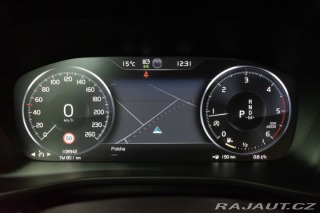 Volvo XC40 D3 MOMENTUM*TAŽNÉ*4xVÝHŘE 2019