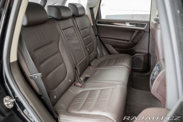 Volkswagen Touareg 3.0 TDI REZERVACE 2015