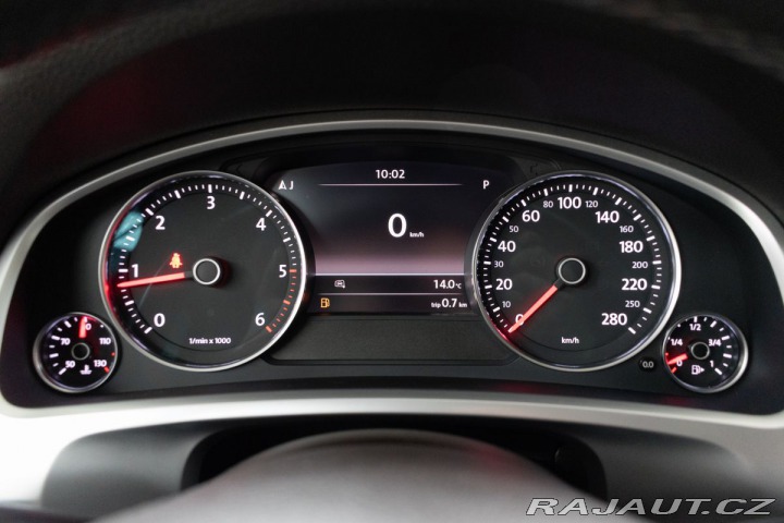 Volkswagen Touareg 3.0 TDI REZERVACE 2015