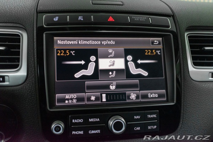 Volkswagen Touareg 3.0 TDI REZERVACE 2015