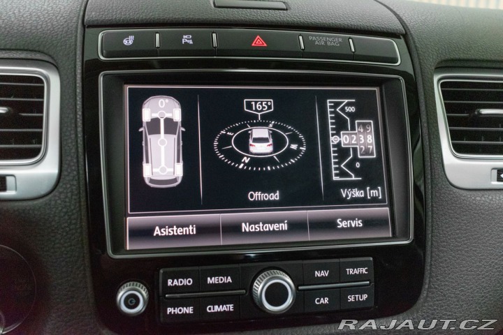 Volkswagen Touareg 3.0 TDI REZERVACE 2015