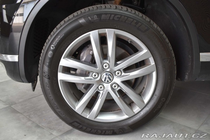 Volkswagen Touareg 3.0 TDI REZERVACE 2015