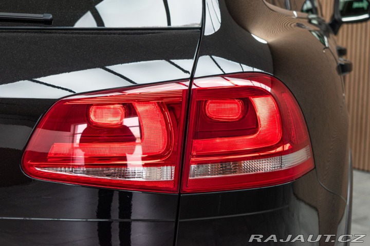 Volkswagen Touareg 3.0 TDI REZERVACE 2015