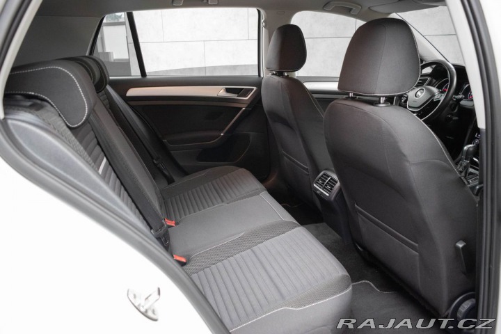 Volkswagen Golf 1.6 TDI REZERVACE 2015