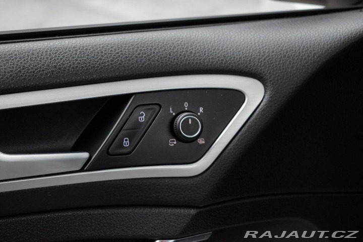 Volkswagen Golf 1.6 TDI REZERVACE 2015