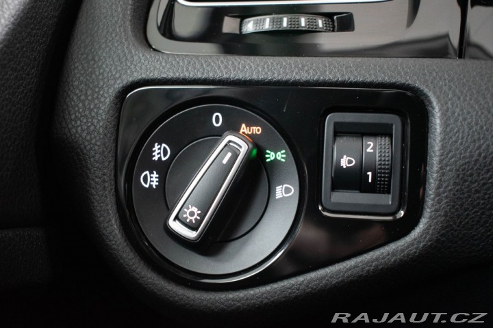 Volkswagen Golf 1.6 TDI REZERVACE 2015