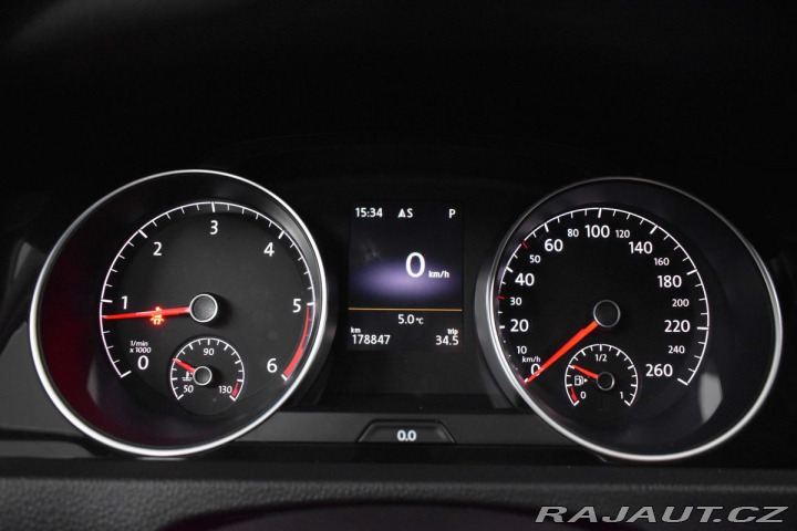 Volkswagen Golf 1.6 TDI REZERVACE 2015