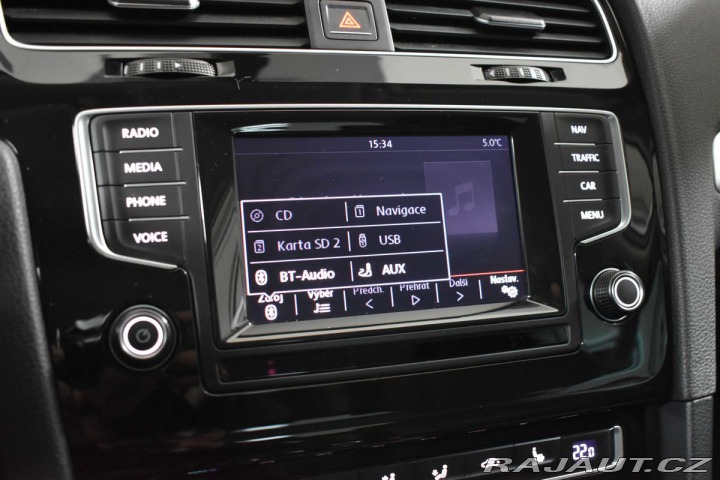 Volkswagen Golf 1.6 TDI REZERVACE 2015