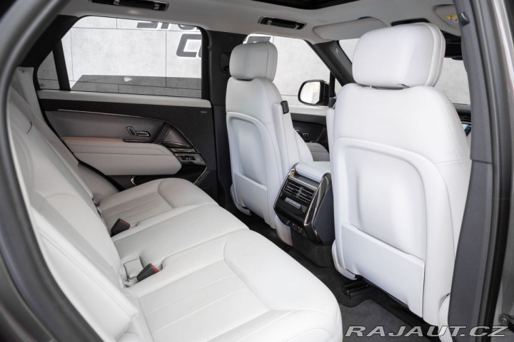 Land Rover Range Rover Sport 3.0 D250 REZERVACE 2023