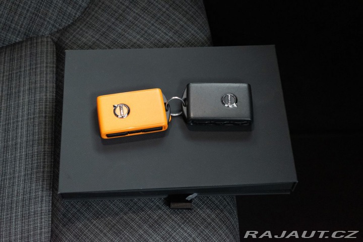 Volvo XC60 B4 ESSENTIAL*TAŽNÉ*KAMERA 2020