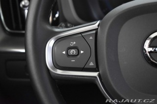 Volvo XC60 B4 ESSENTIAL*TAŽNÉ*KAMERA 2020