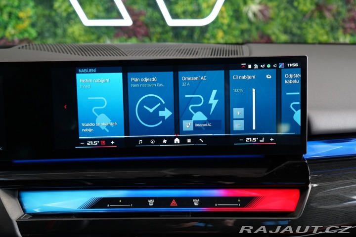 BMW M5 TOURING*PANO*TAŽNÉ*HUD 2025