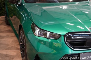 BMW M5 TOURING*PANO*TAŽNÉ*HUD 2025