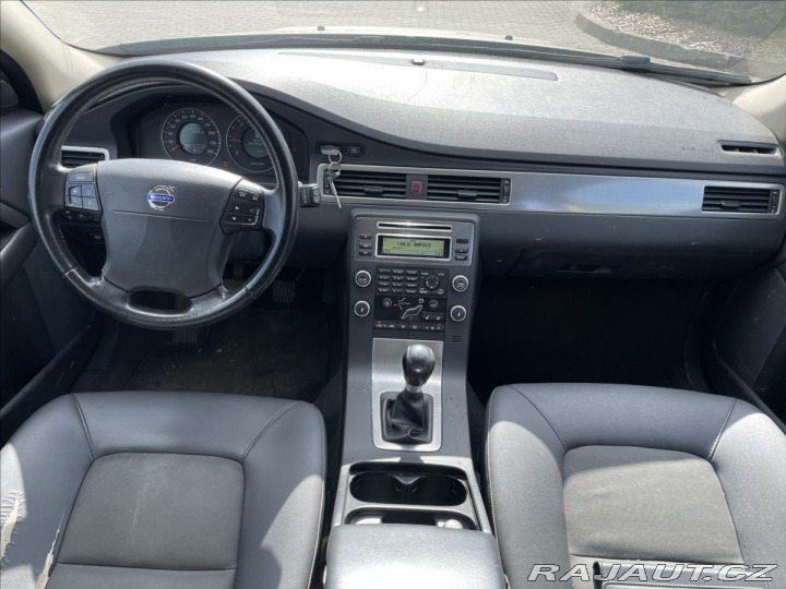 Volvo V70 2,0 d 100kw Momentum Kine 2009