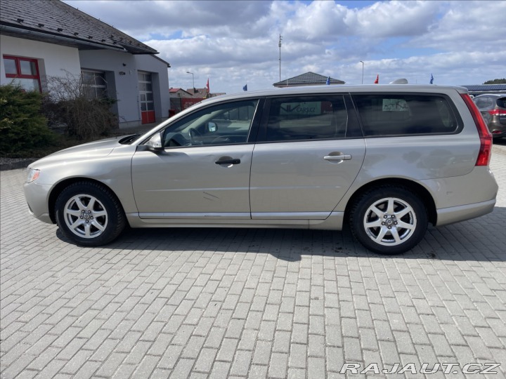 Volvo V70 2,0 d 100kw Momentum Kine 2009