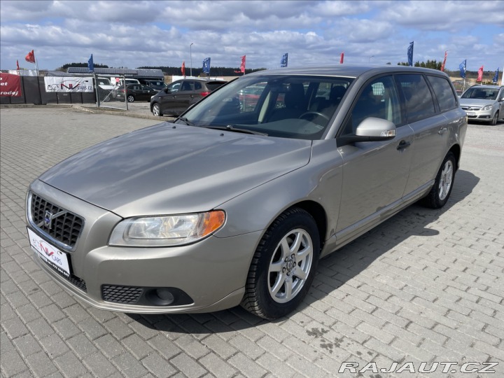 Volvo V70 2,0 d 100kw Momentum Kine 2009