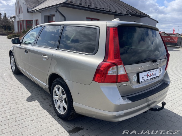 Volvo V70 2,0 d 100kw Momentum Kine 2009