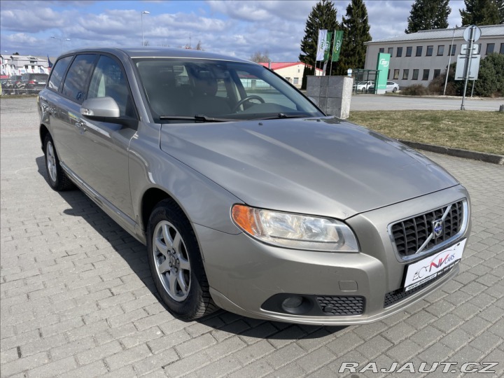 Volvo V70 2,0 d 100kw Momentum Kine 2009