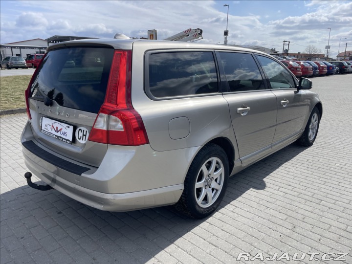 Volvo V70 2,0 d 100kw Momentum Kine 2009