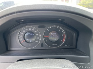 Volvo V70 2,0 d 100kw Momentum Kine 2009