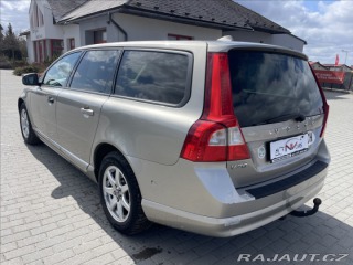 Volvo V70 2,0 d 100kw Momentum Kine 2009