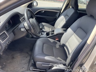 Volvo V70 2,0 d 100kw Momentum Kine 2009