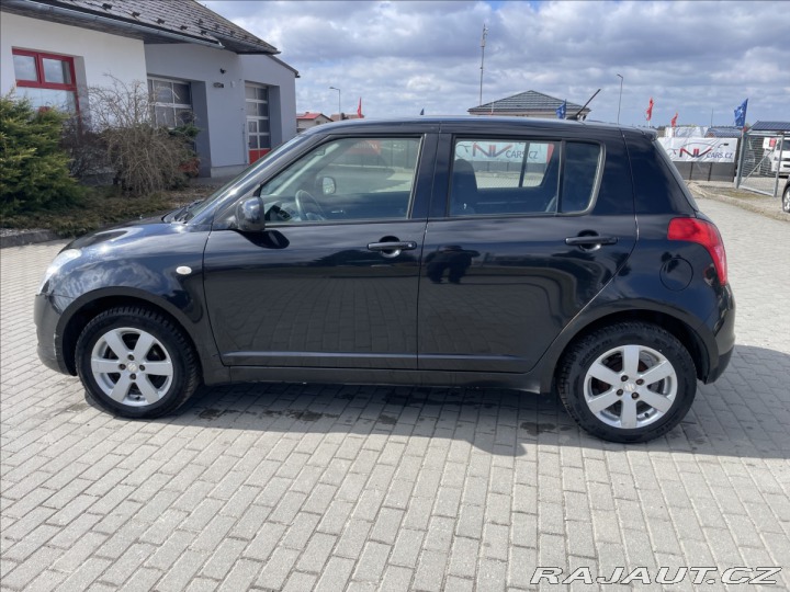 Suzuki Swift 1,3 i 67kw 4x4 po STK 2009