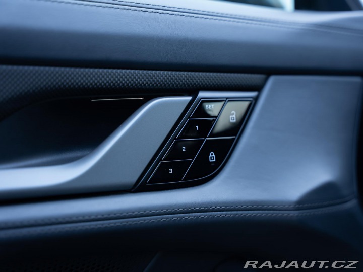 Porsche Taycan Turbo 2020