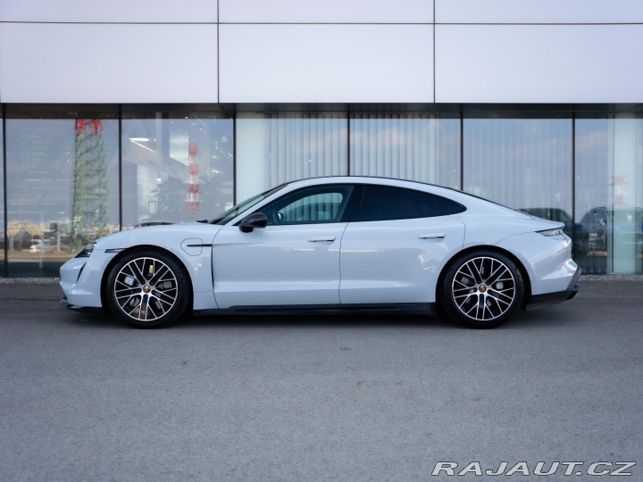 Porsche Taycan Turbo 2020