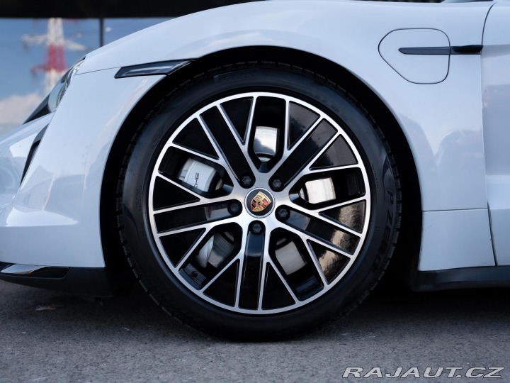 Porsche Taycan Turbo 2020