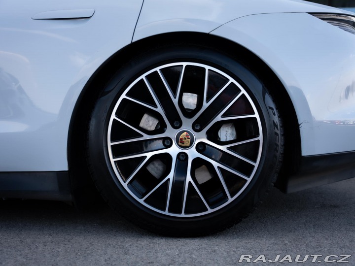 Porsche Taycan Turbo 2020