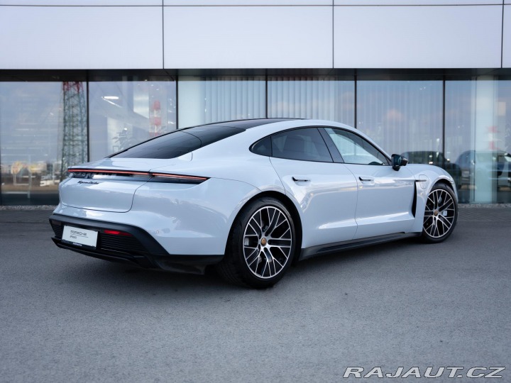 Porsche Taycan Turbo 2020