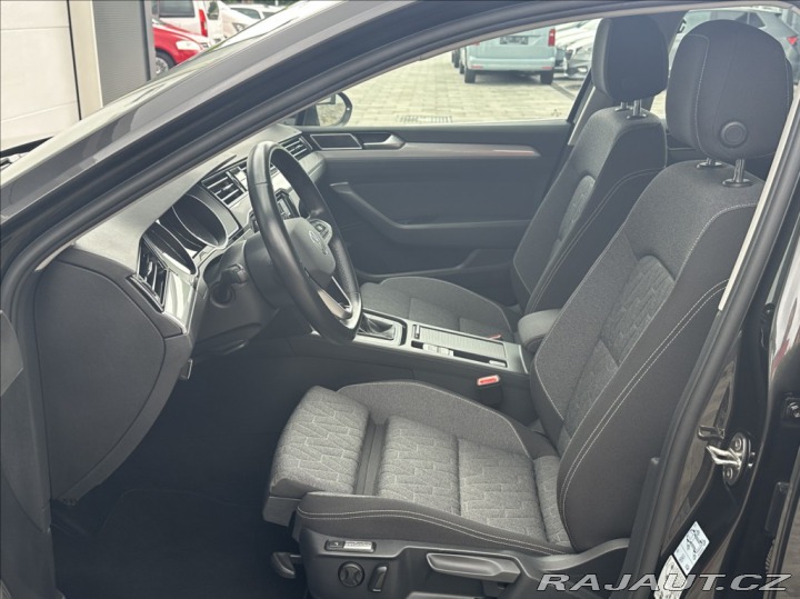 Volkswagen Passat 1,5 TSI 150PS Business 2023