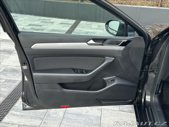 Volkswagen Passat 1,5 TSI 150PS  Business M 2023