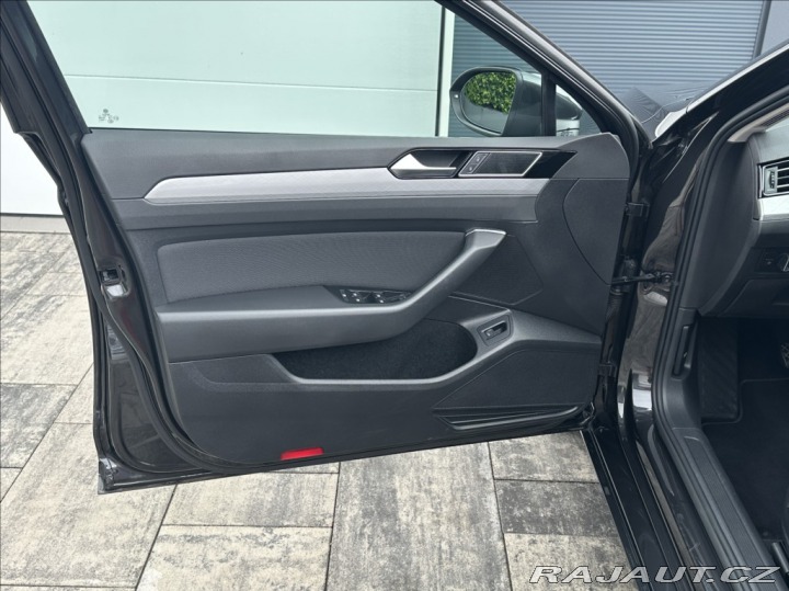 Volkswagen Passat 1,5 TSI 150PS Business 2023