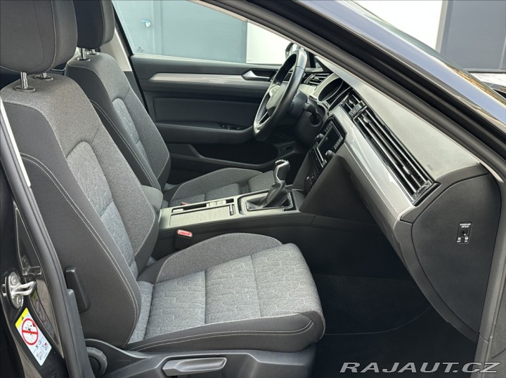 Volkswagen Passat 1,5 TSI 150PS Business M 2023