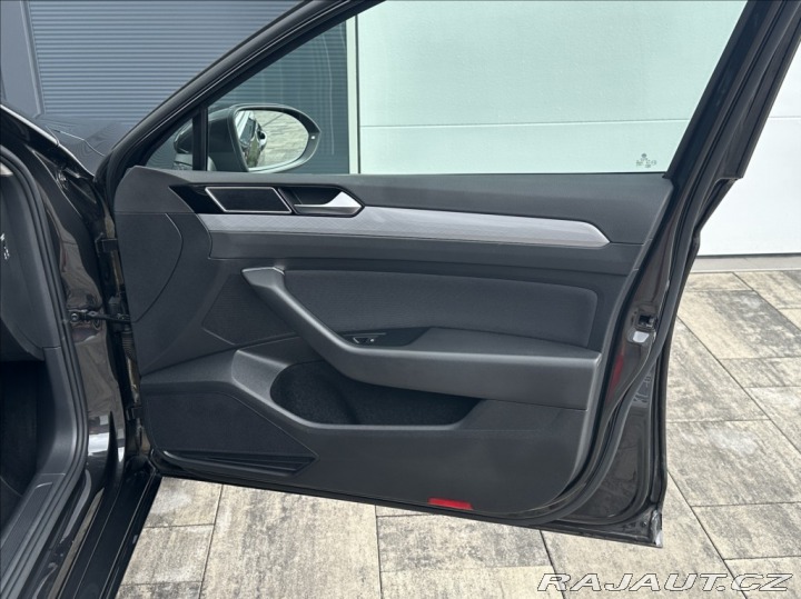 Volkswagen Passat 1,5 TSI 150PS Business 2023