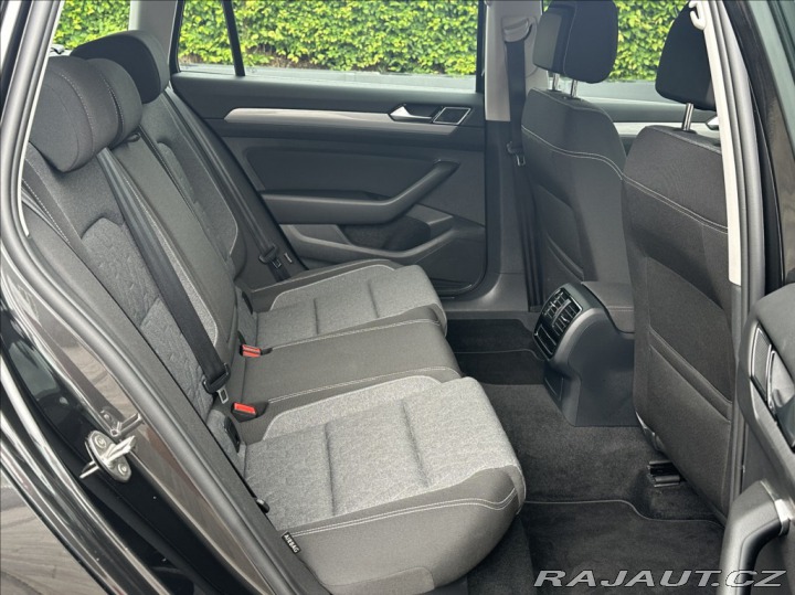 Volkswagen Passat 1,5 TSI 150PS Business 2023