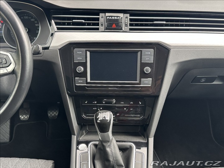 Volkswagen Passat 1,5 TSI 150PS Business 2023